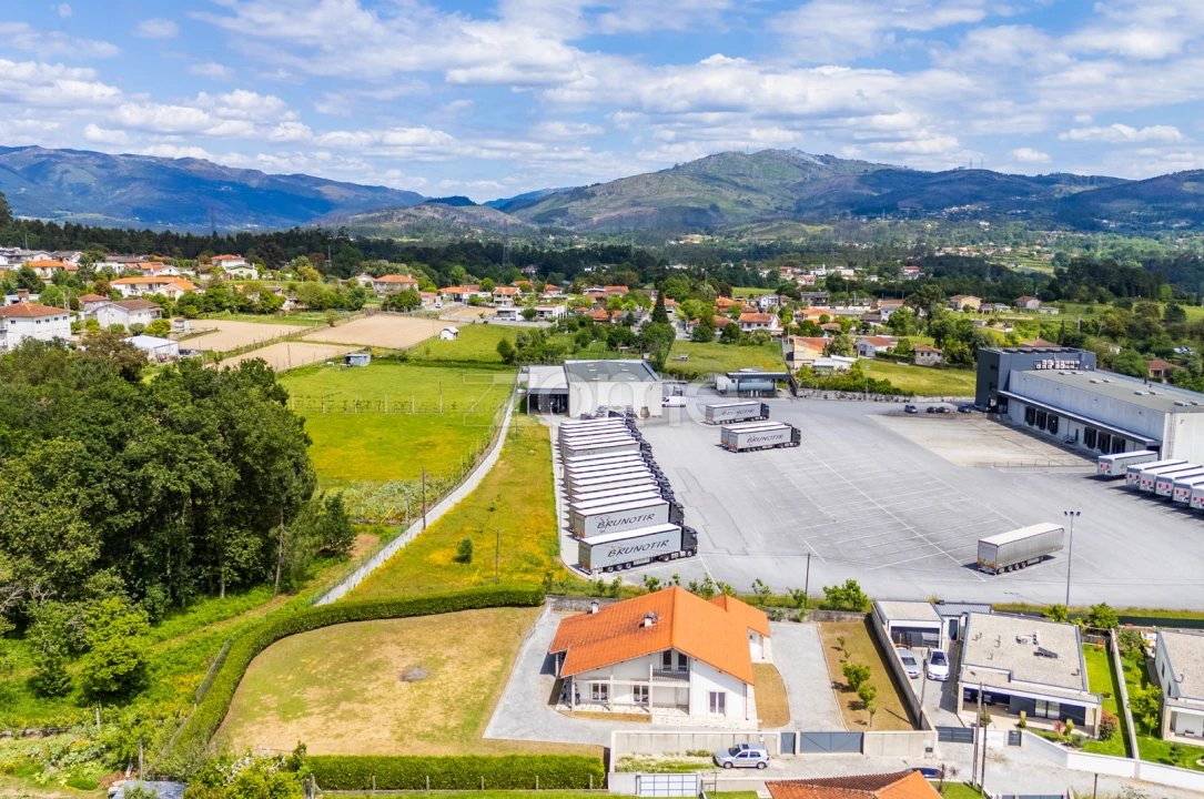 Moradia T3 para Venda em Caires Foto 50