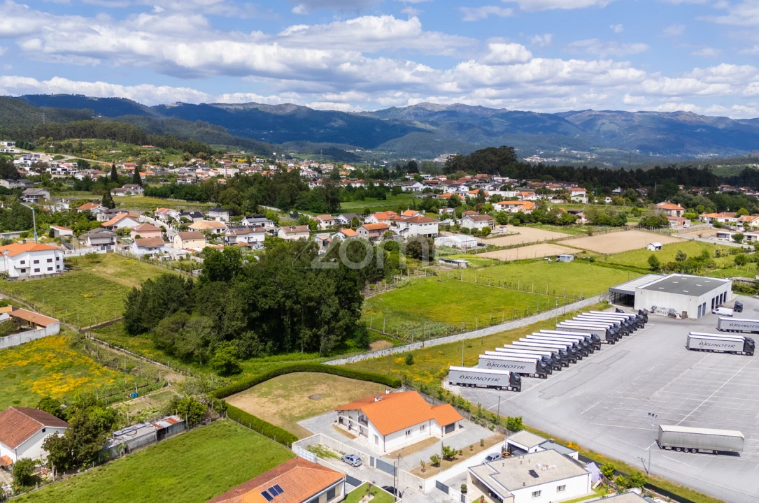 Moradia T3 para Venda em Caires Foto 52