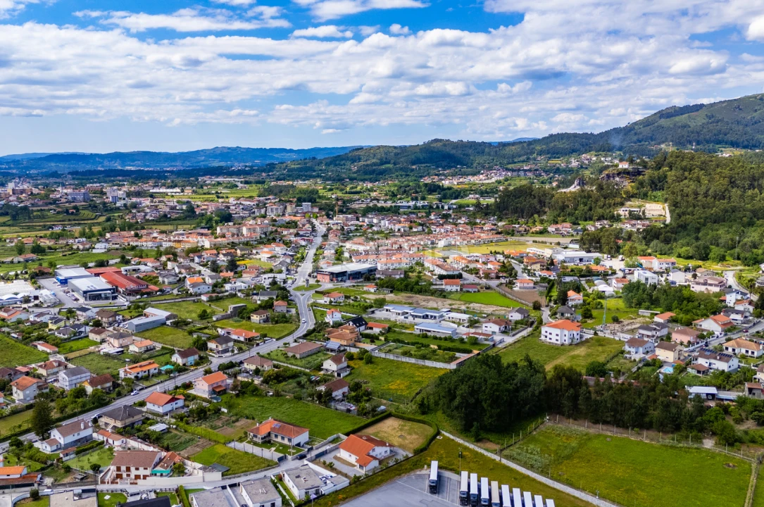 Moradia T3 para Venda em Caires Foto 56