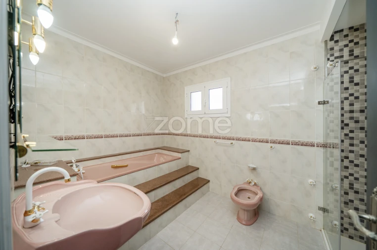 Moradia T3 para Venda em Caires Foto 34