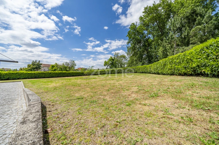 Moradia T3 para Venda em Caires Foto 46