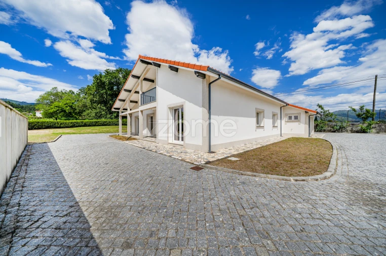 Moradia T3 para Venda em Caires Foto 4