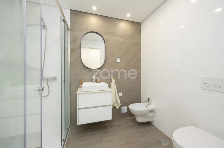 Apartamento T2 para Venda em Nazare Foto 15