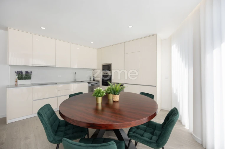 Apartamento T2 para Venda em Nazare Foto 2