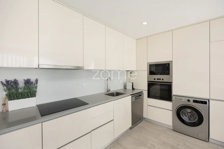 Apartamento T2 para Venda em Nazare Foto 6