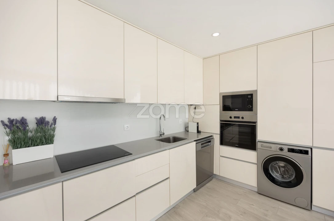 Apartamento T2 para Venda em Nazare Foto 6