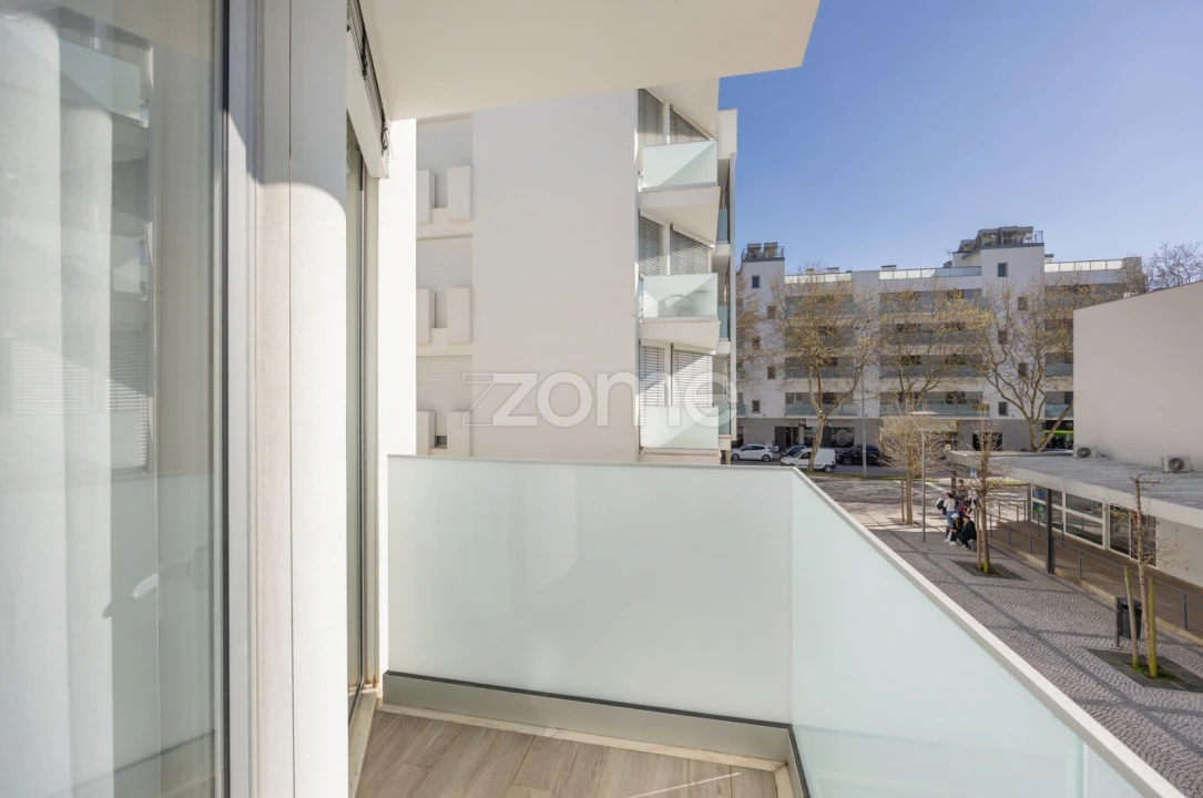 Apartamento T2 para Venda em Nazare Foto 3