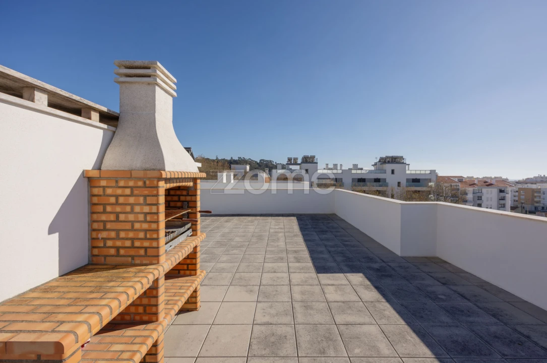 Apartamento T2 para Venda em Nazare Foto 31