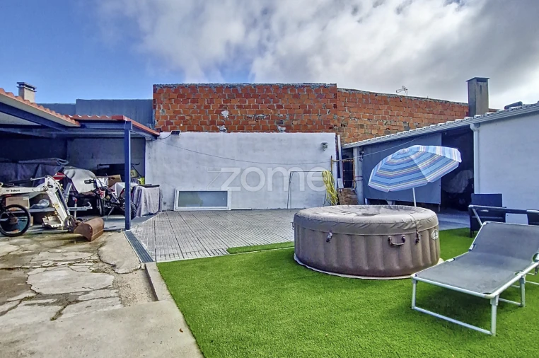 Moradia T3 para Venda em Marinha das Ondas Foto 1