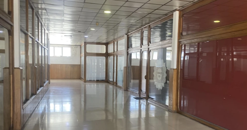 Loja para Venda em Cidade da Maia Foto 2