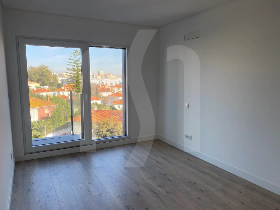 Apartamento T3 para Venda em Benfica Foto 2