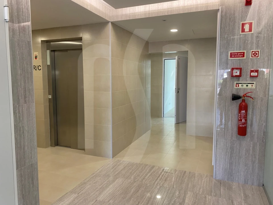 Apartamento T3 para Venda em Benfica Foto 4