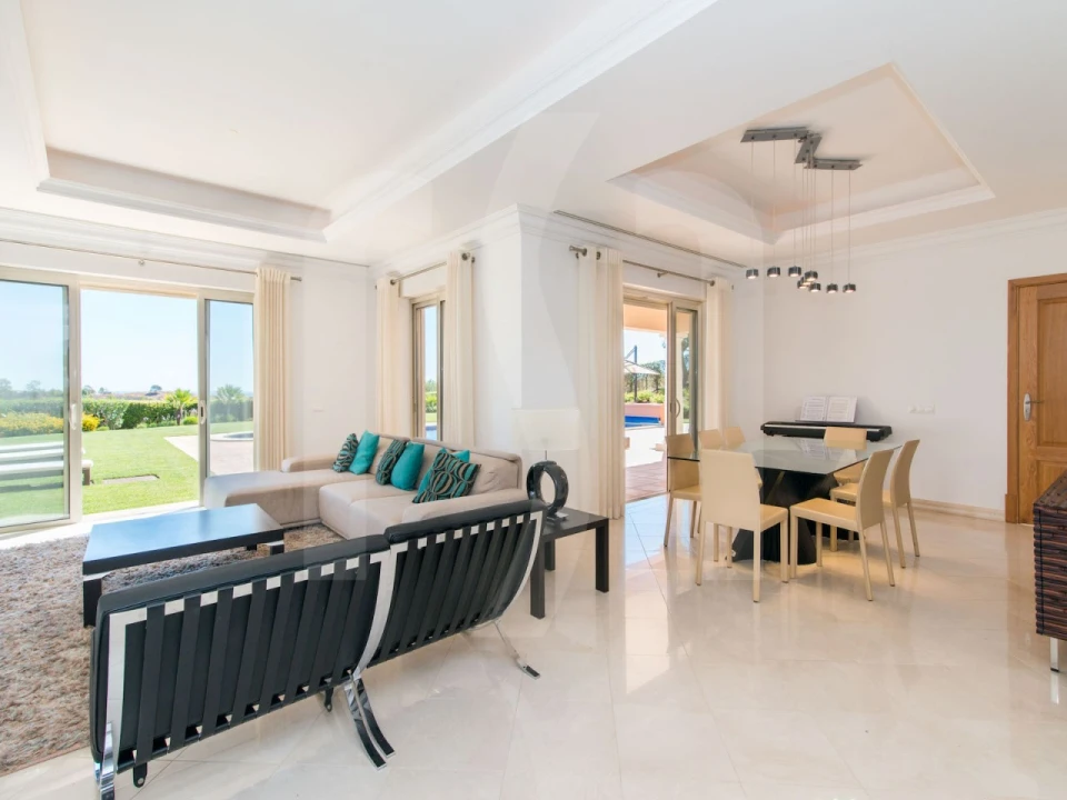 Moradia T5 para Venda em Vila Nova de Cacela Foto 4