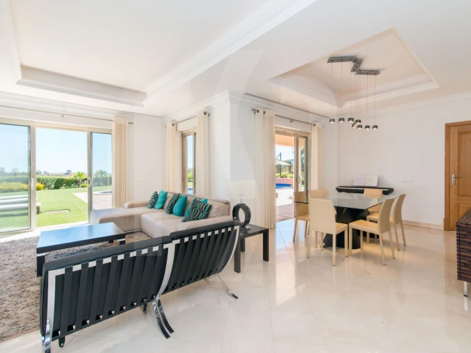 Moradia T5 para Venda em Vila Nova de Cacela Foto 4