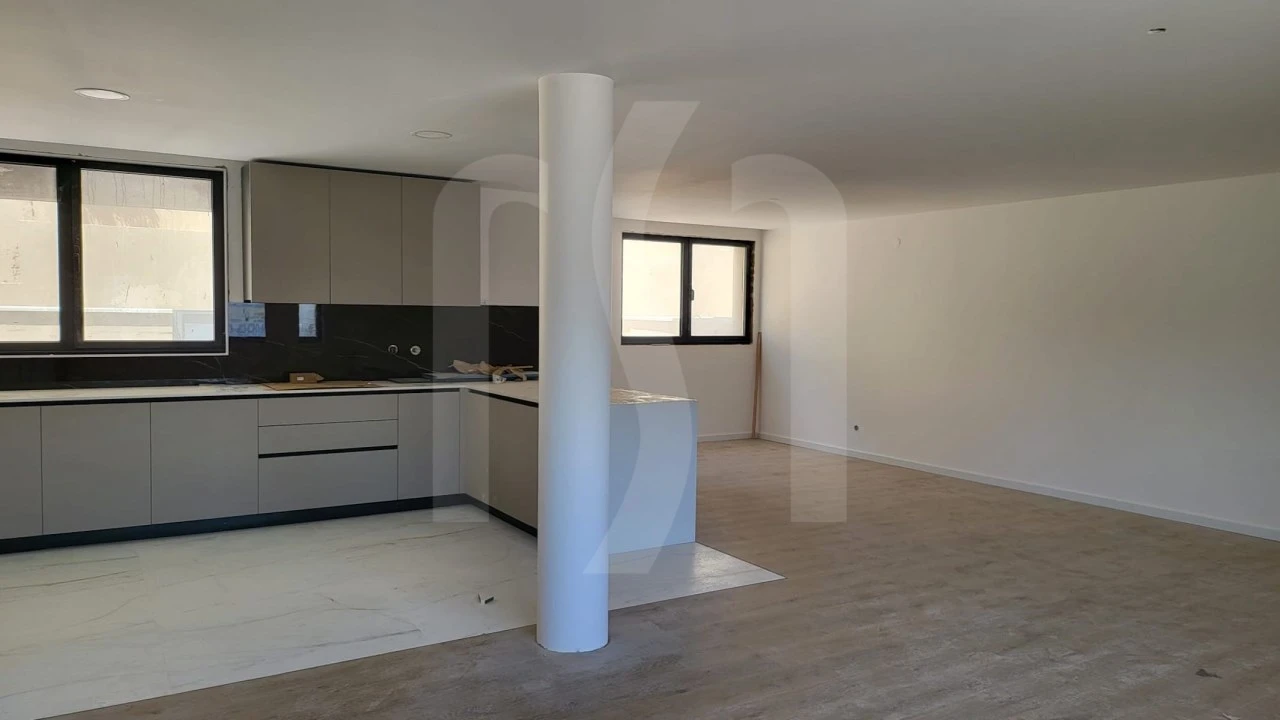 Moradia T3 para Venda em Madalena Foto 8