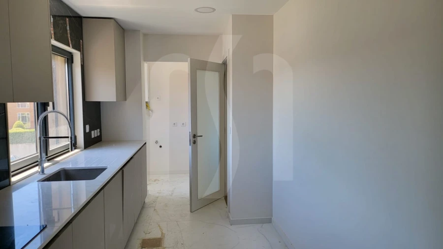 Moradia T3 para Venda em Madalena Foto 6