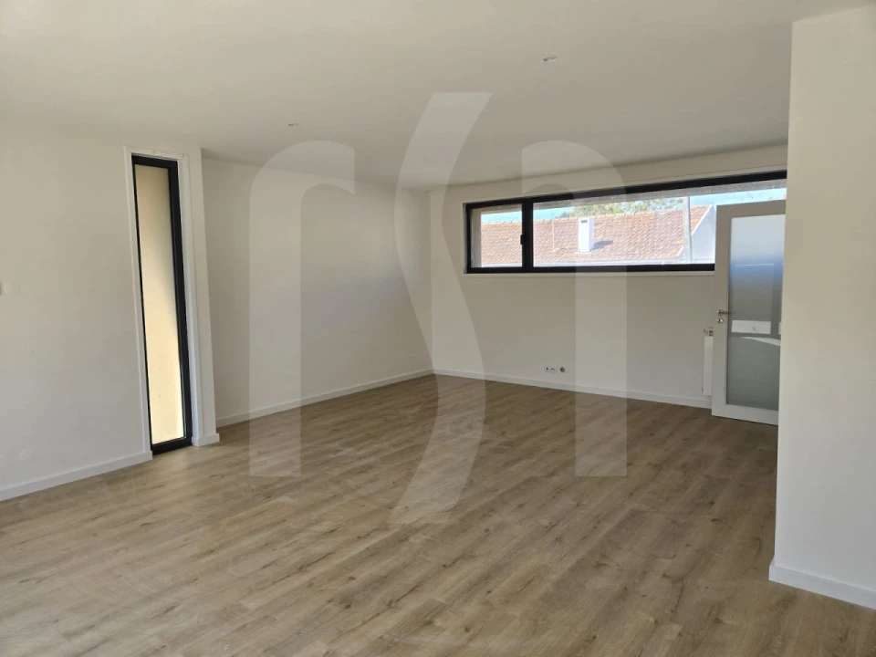 Moradia T3 para Venda em Madalena Foto 6