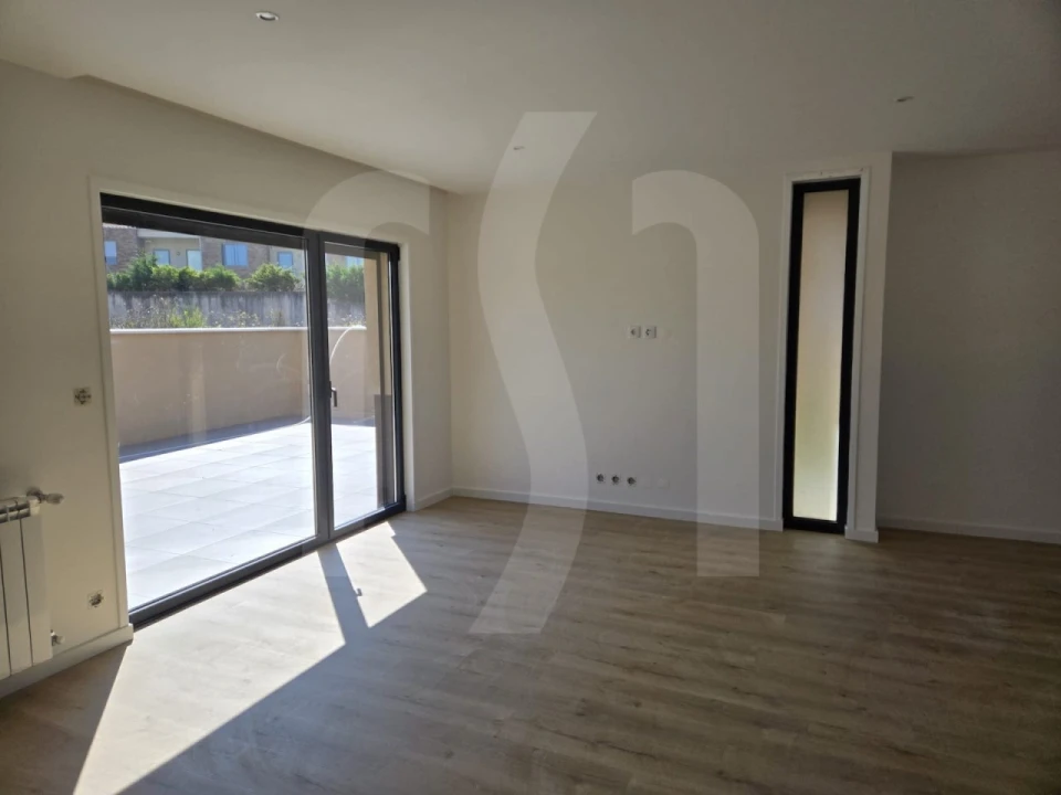 Moradia T3 para Venda em Madalena Foto 8