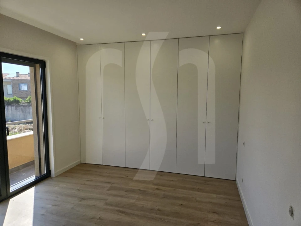 Moradia T3 para Venda em Madalena Foto 16