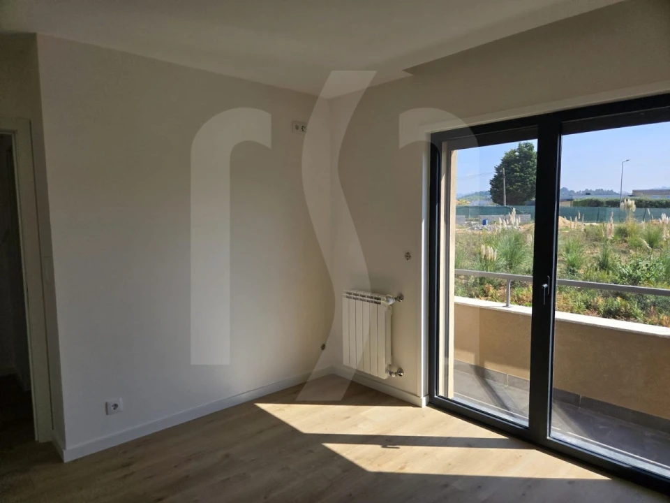 Moradia T3 para Venda em Madalena Foto 17