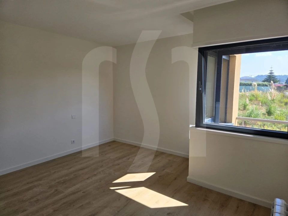 Moradia T3 para Venda em Madalena Foto 18