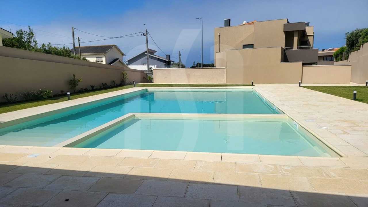 Moradia T3 para Venda em Madalena Foto 27