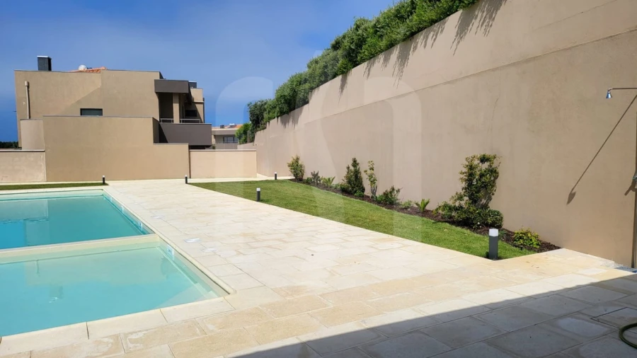 Moradia T3 para Venda em Madalena Foto 3