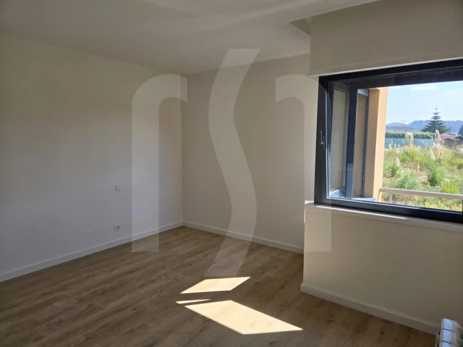 Moradia T3 para Venda em Madalena Foto 18