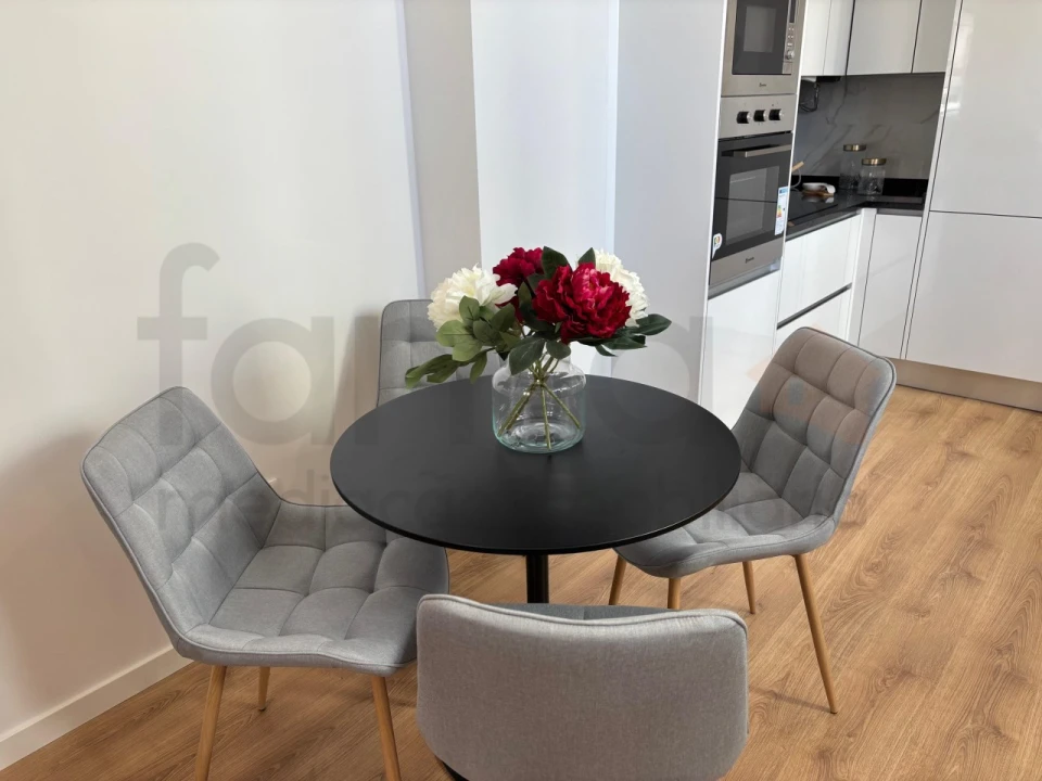 Apartamento T3 para Venda em Benfica Foto 3