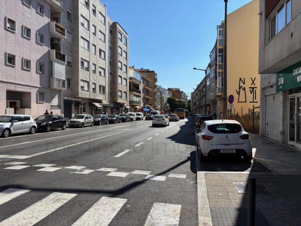 Apartamento T3 para Venda em Benfica Foto 23