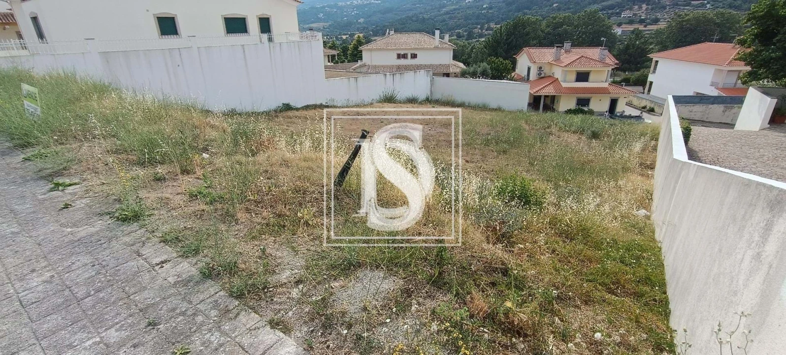 Terreno para Venda em Teixoso e Sarzedo Foto 7