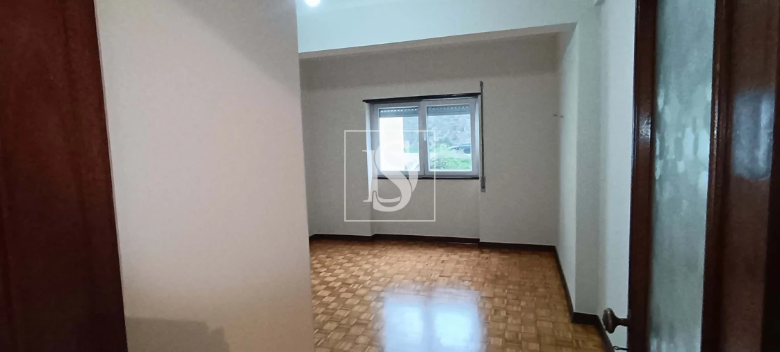 Apartamento T4 para Venda em Covilhã e Canhoso Foto 11