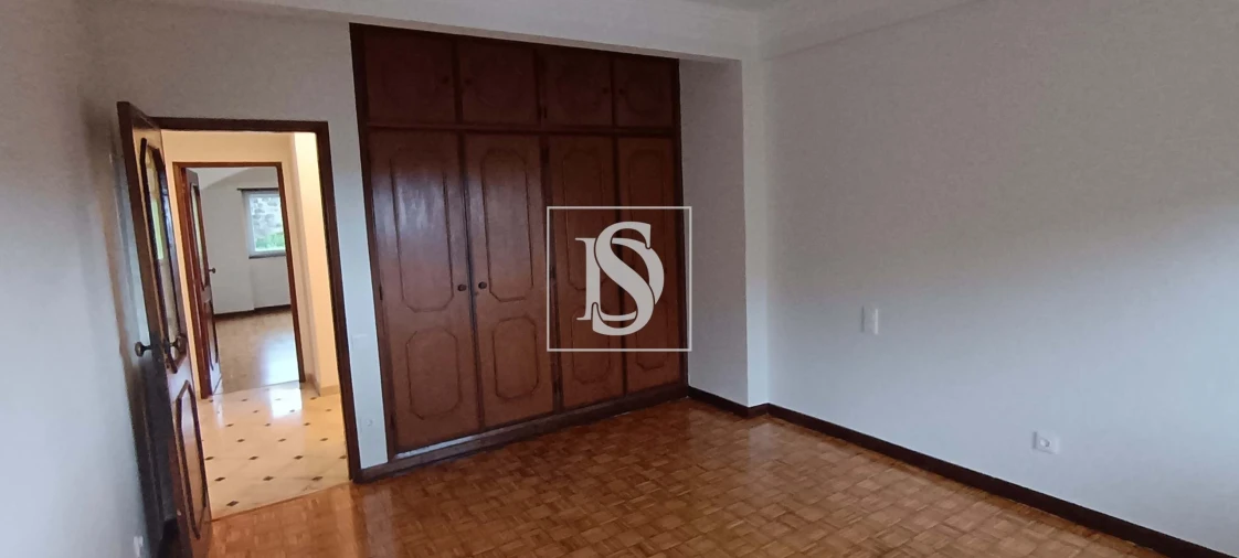 Apartamento T4 para Venda em Covilhã e Canhoso Foto 10