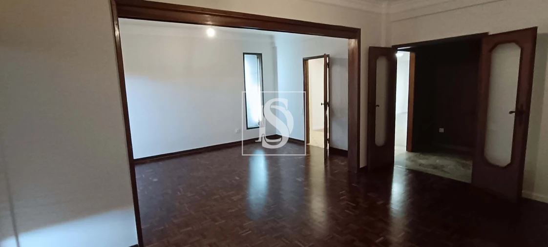Apartamento T4 para Venda em Covilhã e Canhoso Foto 6