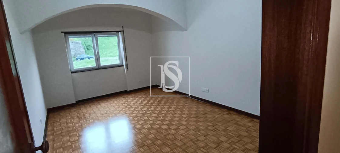 Apartamento T4 para Venda em Covilhã e Canhoso Foto 7