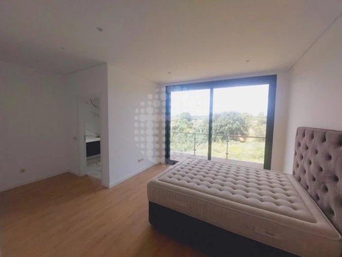 Moradia T4 para Venda em Albufeira e Olhos de Água Foto 13