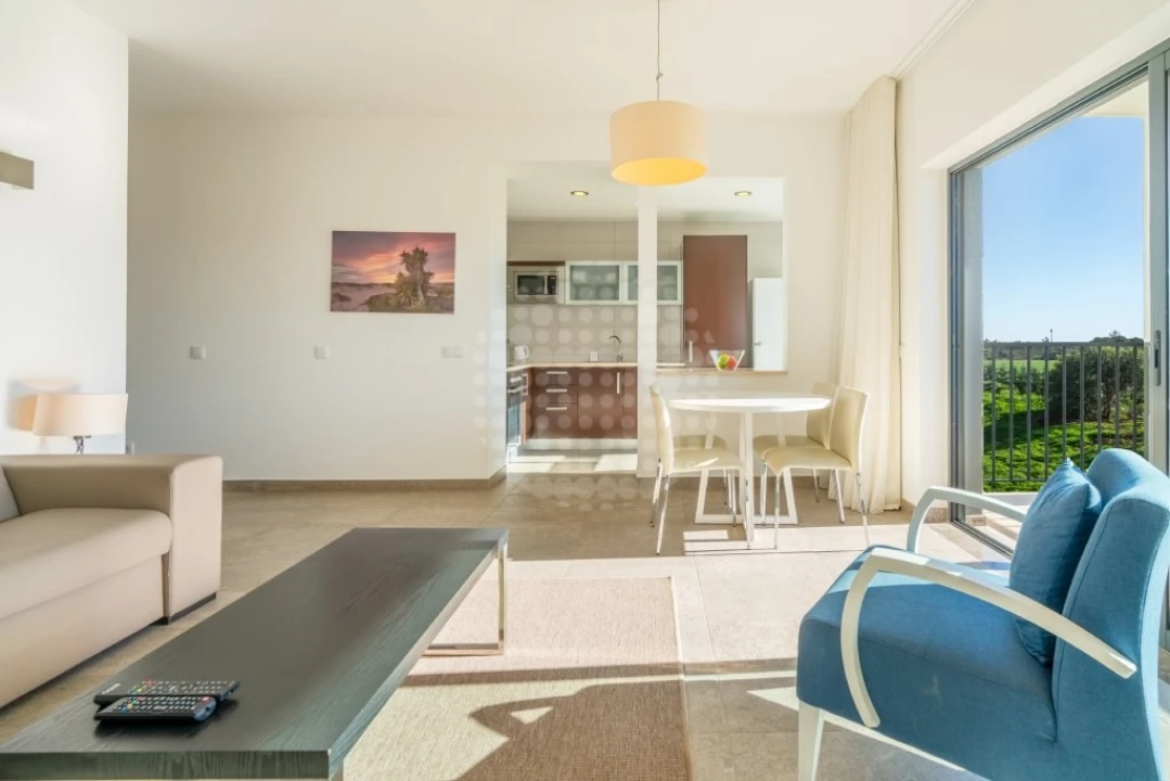 Apartamento T1 para Venda em Mexilhoeira Grande Foto 6