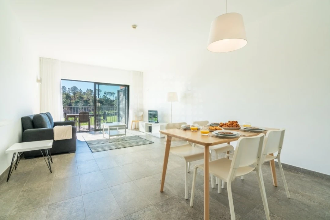 Apartamento T2 para Venda em Mexilhoeira Grande Foto 4