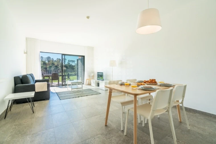 Apartamento T2 para Venda em Mexilhoeira Grande Foto 4