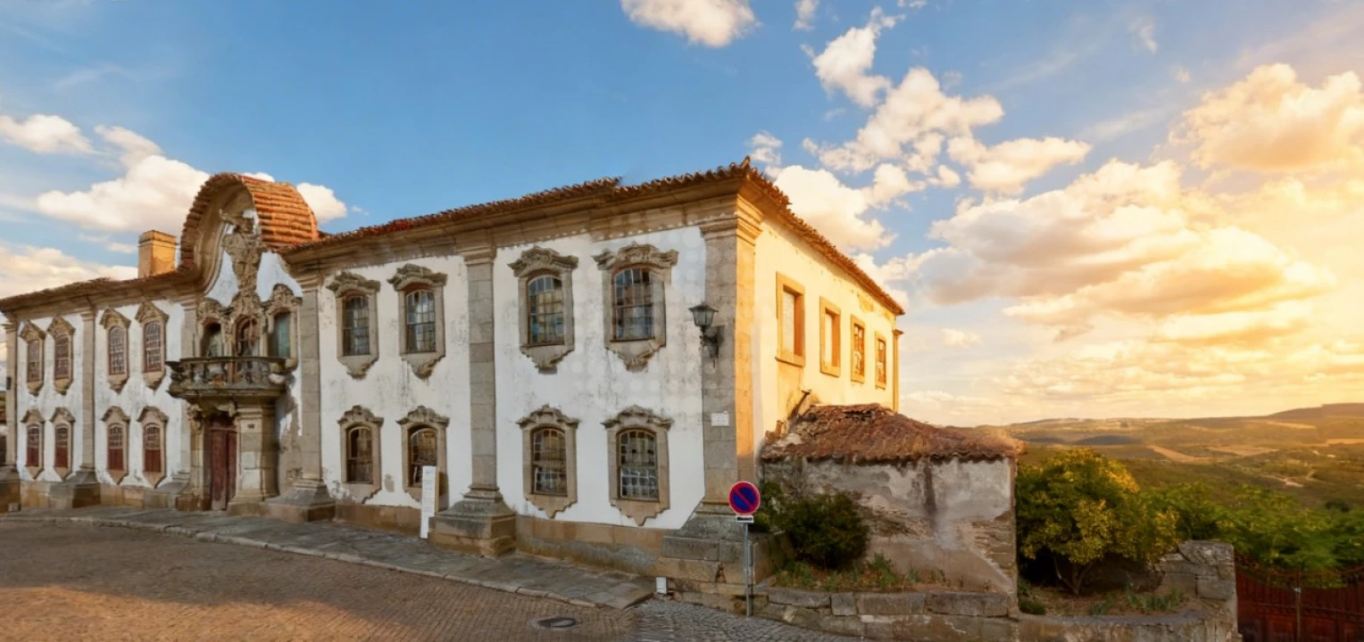 Moradia T8 para Venda em Vila Nova de Foz Côa Foto 2