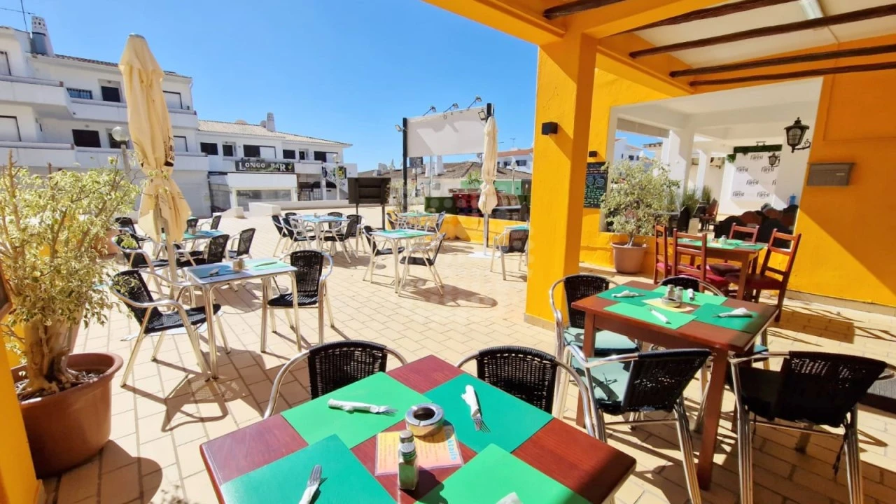 Negócio para Venda em Albufeira e Olhos de Água Foto 15