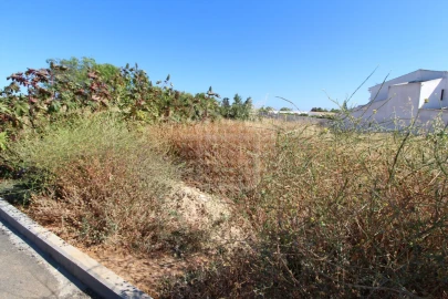 Terreno para Venda em Lagos (São Sebastião e Santa Maria)