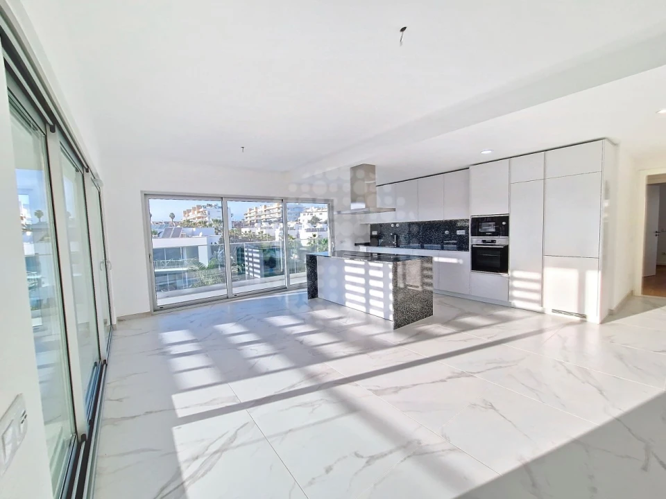 Apartamento T2 para Venda em Albufeira e Olhos de Água Foto 7