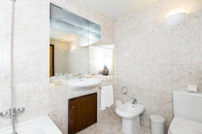 Apartamento para Venda em Albufeira e Olhos de Água