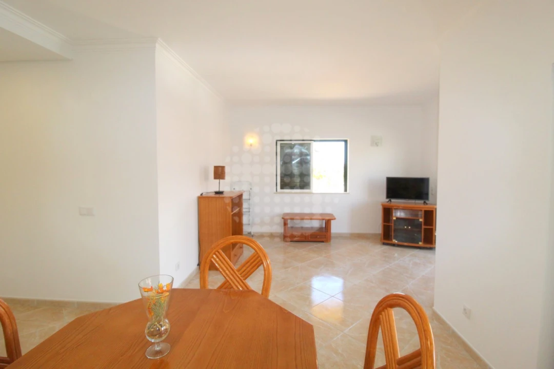 Apartamento T2 para Venda em Quarteira Foto 6