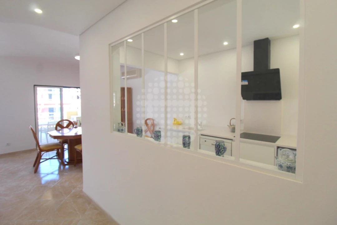 Apartamento T2 para Venda em Quarteira Foto 7