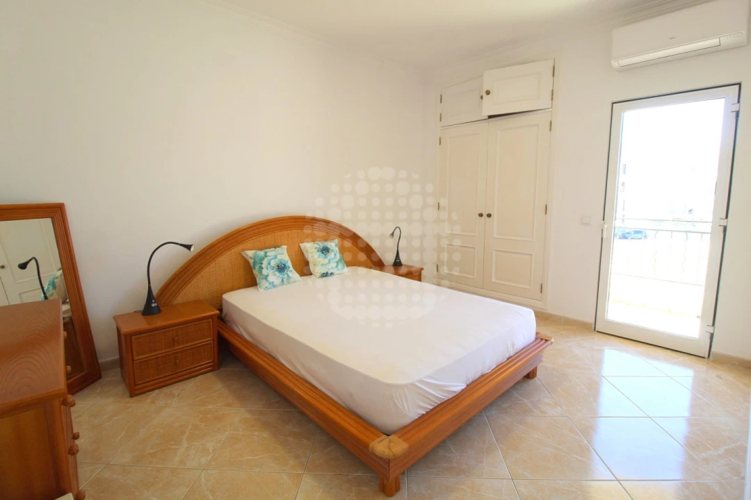 Apartamento T2 para Venda em Quarteira Foto 11