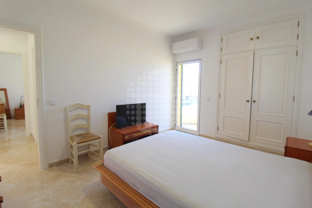 Apartamento T2 para Venda em Quarteira Foto 14