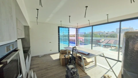 Moradia T3 para Venda em Albufeira e Olhos de Água