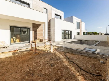 Moradia T3 para Venda em Albufeira e Olhos de Água